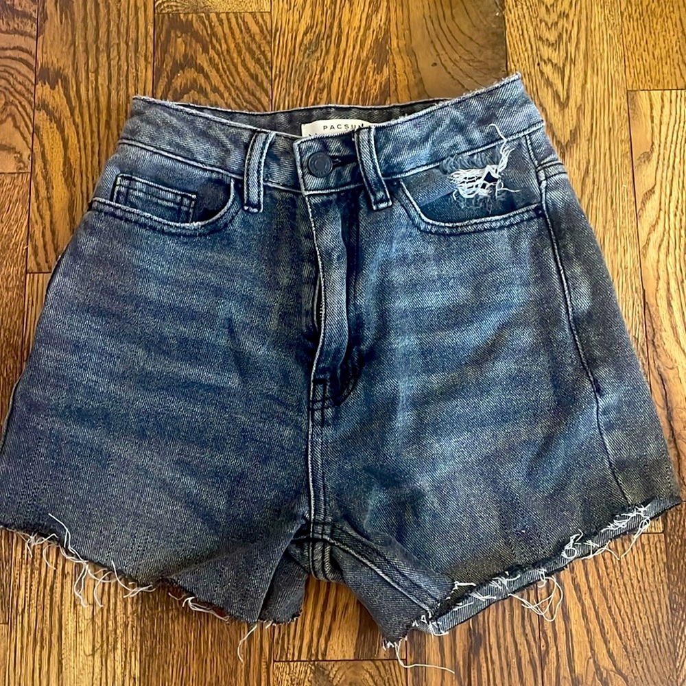 Black Pacsun jean shorts 
waist: 00